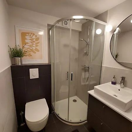 Апартаменты Gallery Lux Loft 75 M2, 2 Baths, 2 Mins To Sea *